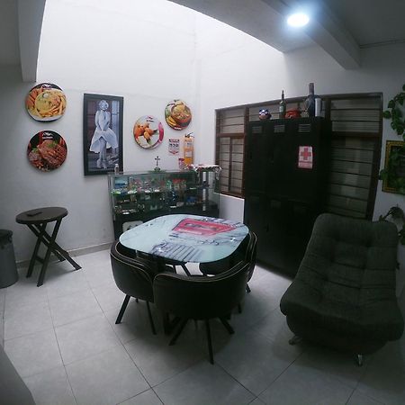 Casa Olimpico Hostal Кали Екстериор снимка