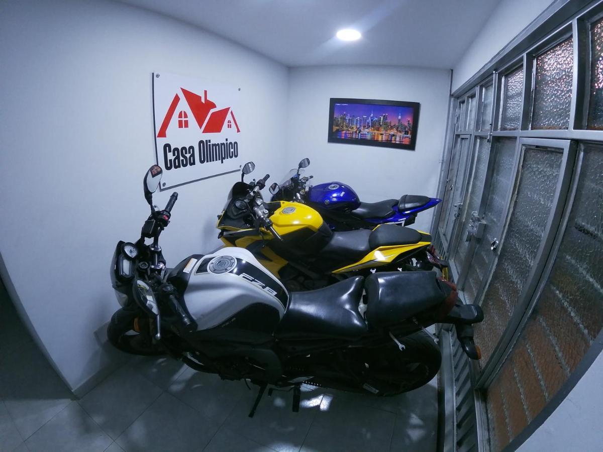 Casa Olimpico Hostal Кали Екстериор снимка